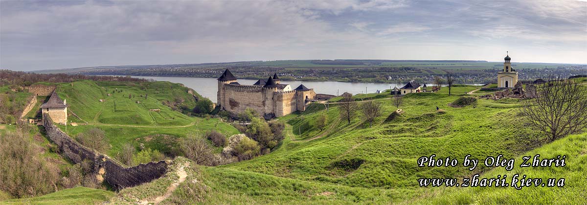 Chernivtsi Region, Khotyn Castle