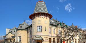 [ru]Берегово, ресторан "Золотая пава" (бывшее казино)[en]Beregovo, Restaurant "Golden Peahen" (former Casino)