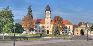 [en]Lviv Region, Zhovkva, Castle and Town Hall[ru]Львовская обл., Жовква, замок и ратуша