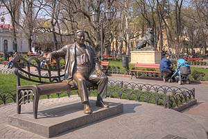 [ru]Одесса, памятник Леониду Утесову[en]Odessa, Monument Leonid Utesov