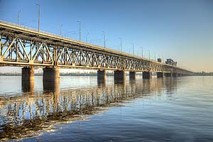 [ru]Днепропетровск, Амурский мост[en]Dnipropetrovsk, Amur Bridge