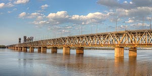[ru]Днепропетровск, Амурский мост[en]Dnipropetrovsk, Amur Bridge