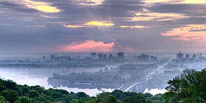 [en]Kyiv, Sunrise on the River Dnipro[ru]Киев, рассвет на Днепре